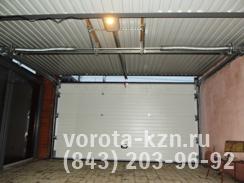 Секционные гаражные ворота Казань